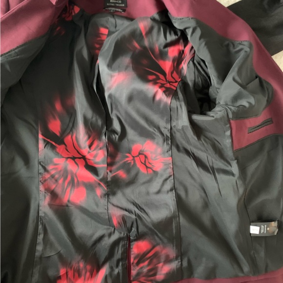 RW&CO brand new burgundy fitted suiting blazer - Picture 6 of 9